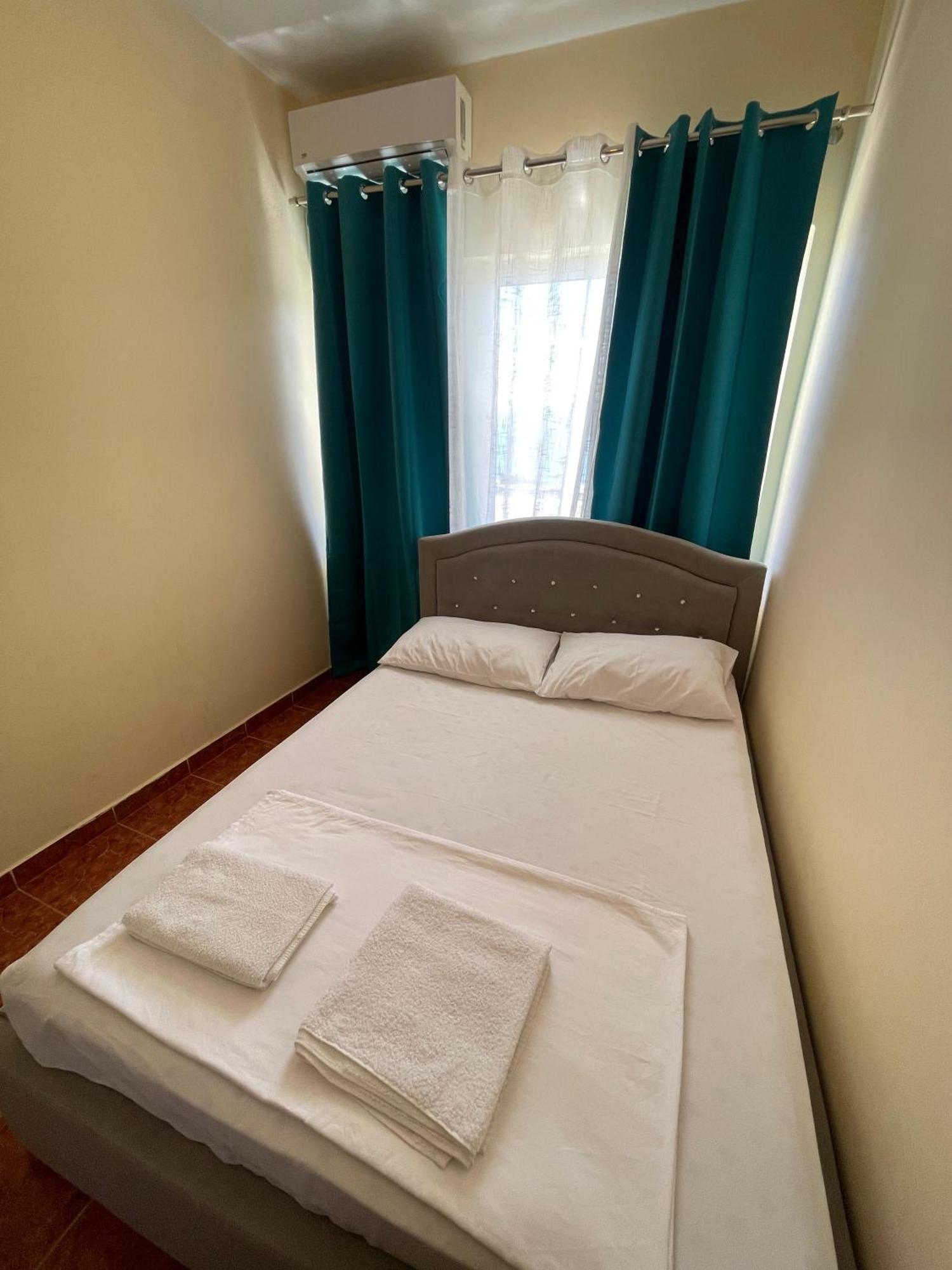 Hotel Gjika Саранде Екстериор снимка