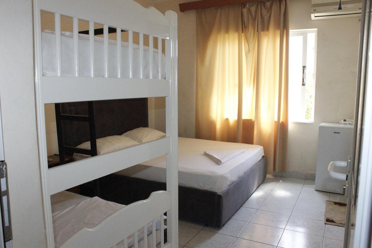 Hotel Gjika Саранде Екстериор снимка